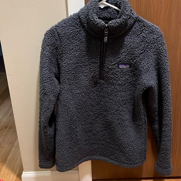 Patagonia Tops - Patagonia Sherpa pullover